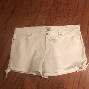 NWT Loft outlet white denim shorts size 16
